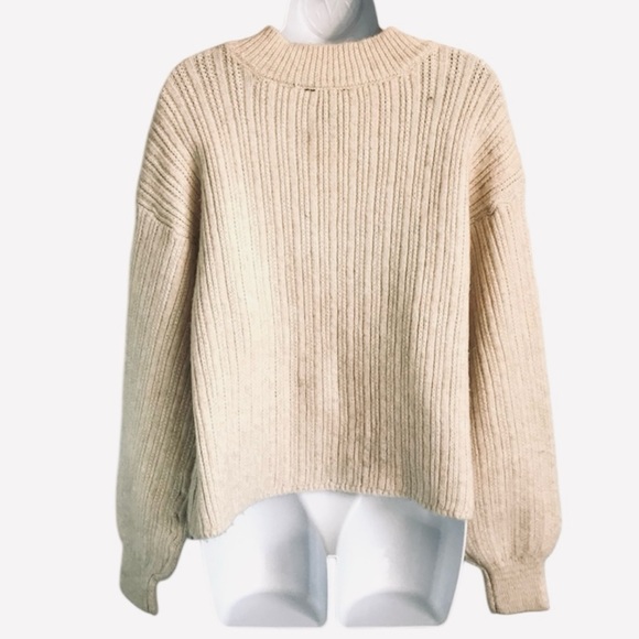 Jessica Simpson New Women’s Cream Soft Ribbed Balloon Sleeve Sweater size M NWT - Picture 2 of 16